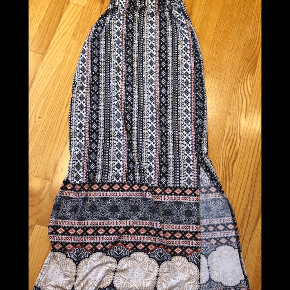 Slit Medallion Design Maci Skirt Small